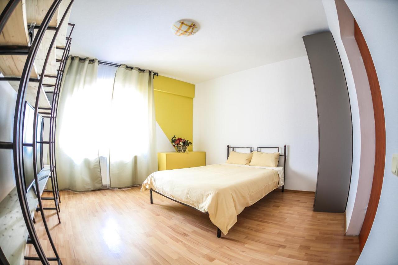 Color Apartments Downtown Bucureşti Ngoại thất bức ảnh
