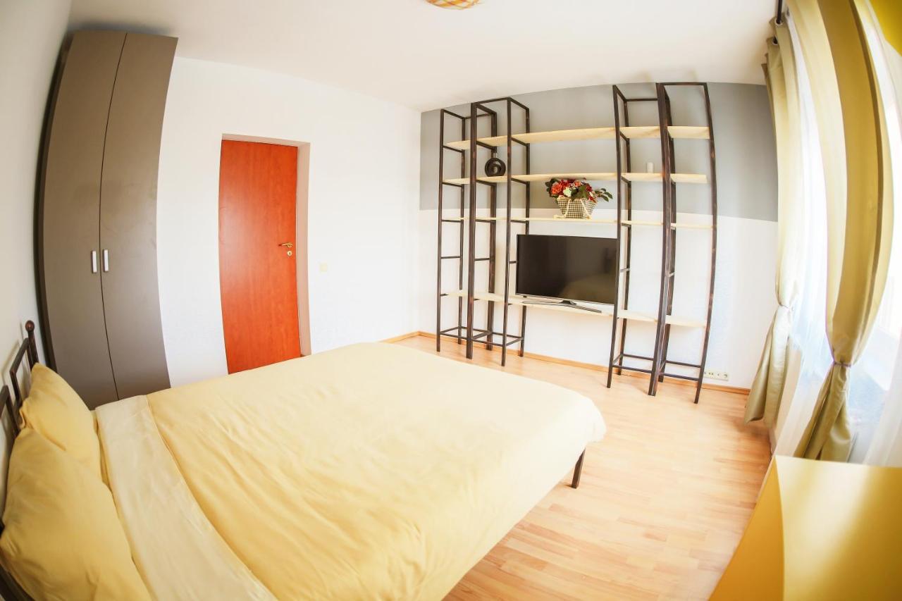 Color Apartments Downtown Bucureşti Ngoại thất bức ảnh