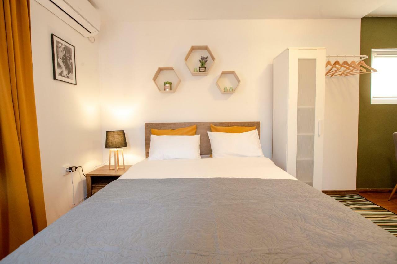 Color Apartments Downtown Bucureşti Ngoại thất bức ảnh