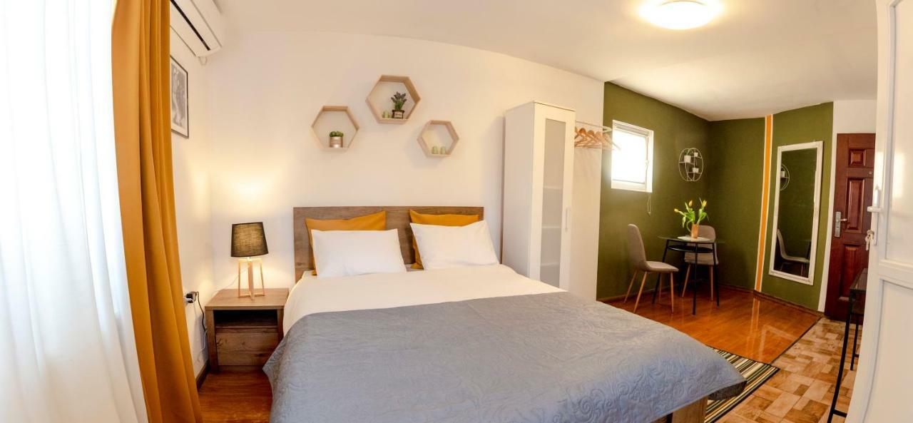 Color Apartments Downtown Bucureşti Ngoại thất bức ảnh